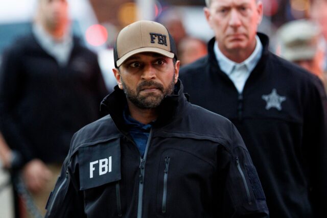 Exagentes del FBI presentan demanda contra la administración Trump por campaña de represalias