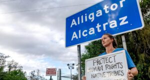 Jueza ordena acceso de abogados para migrantes detenidos en Alligator Alcatraz Jueza ordena acceso de abogados para migrantes detenidos en Alligator Alcatraz