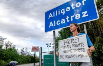 Jueza ordena acceso de abogados para migrantes detenidos en Alligator Alcatraz Jueza ordena acceso de abogados para migrantes detenidos en Alligator Alcatraz