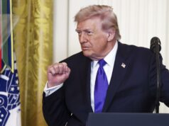 Trump anuncia respuesta inminente tras el ataque con drones en la Embajada de Riad Trump anuncia respuesta inminente tras el ataque con drones en la Embajada de Riad