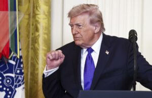 Trump anuncia respuesta inminente tras el ataque con drones en la Embajada de Riad Trump anuncia respuesta inminente tras el ataque con drones en la Embajada de Riad