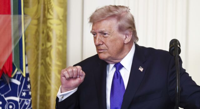 Trump anuncia respuesta inminente tras el ataque con drones en la Embajada de Riad Trump anuncia respuesta inminente tras el ataque con drones en la Embajada de Riad