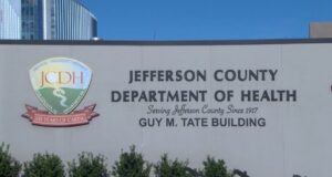 El condado de Jefferson reporta menos sobredosis y homicidios mientras continúa el debate sobre el fluoruro El condado de Jefferson reporta menos sobredosis y homicidios mientras continúa el debate sobre el fluoruro