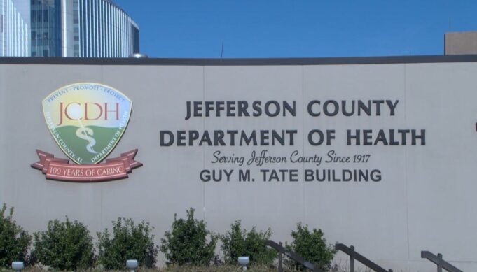 El condado de Jefferson reporta menos sobredosis y homicidios mientras continúa el debate sobre el fluoruro El condado de Jefferson reporta menos sobredosis y homicidios mientras continúa el debate sobre el fluoruro