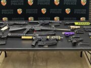 Ocho personas acusadas en el condado de Calhoun tras una investigación conjunta por reportes de disparos Ocho personas acusadas en el condado de Calhoun tras una investigación conjunta por reportes de disparos