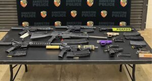 Ocho personas acusadas en el condado de Calhoun tras una investigación conjunta por reportes de disparos Ocho personas acusadas en el condado de Calhoun tras una investigación conjunta por reportes de disparos