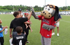 Hoover restaura el parque Hoover East con una importante actualización eléctrica Hoover restaura el parque Hoover East con una importante actualización eléctrica