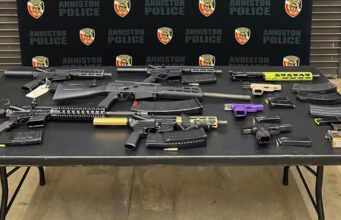 Ocho personas acusadas en el condado de Calhoun tras una investigación conjunta por reportes de disparos Ocho personas acusadas en el condado de Calhoun tras una investigación conjunta por reportes de disparos