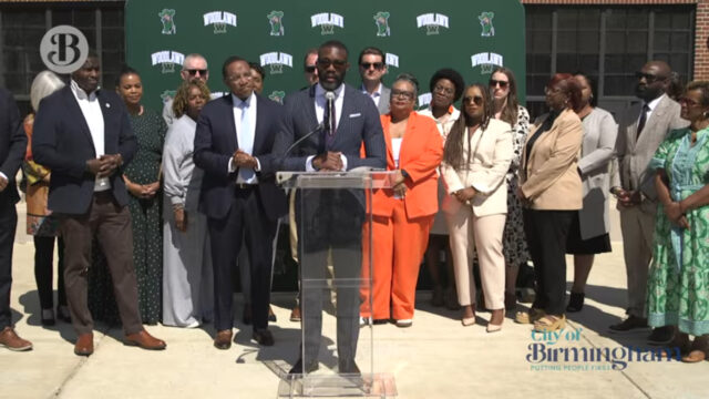 Lanzan Comisión de Niñez y Juventud para impulsar la movilidad económica en Birmingham
