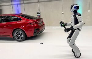 BMW pone a robots humanoides a trabajar en la construcción de vehículos eléctricos BMW pone a robots humanoides a trabajar en la construcción de vehículos eléctricos