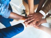 Birmingham lanza iniciativa laboral Reinvest tras escuchar a su comunidad Birmingham lanza iniciativa laboral Reinvest tras escuchar a su comunidad