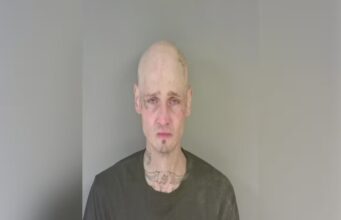 Detienen a un hombre tras una persecución y encontraron convertidores catalíticos en el vehículo Detienen a un hombre tras una persecución y encontraron convertidores catalíticos en el vehículo