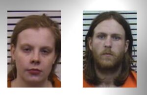 Dos personas enfrentan cargos por drogas y poner en peligro a un menor en el condado de Pickens Dos personas enfrentan cargos por drogas y poner en peligro a un menor en el condado de Pickens