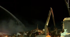 Empleados de varios negocios desplazados tras un incendio masivo en el centro de Cullman Empleados de varios negocios desplazados tras un incendio masivo en el centro de Cullman