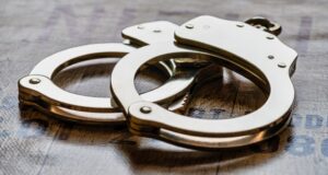 Exoficial de policía de Hamilton acusada de cargos que involucran a un estudiante Exoficial de policía de Hamilton acusada de cargos que involucran a un estudiante