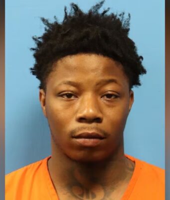 Hombre arrestado tras persecución a alta velocidad en Calera con dos niñas dentro del auto Hombre arrestado tras persecución a alta velocidad en Calera con dos niñas dentro del auto