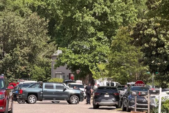 Hombre de Birmingham, 52 años, detenido tras enfrentamiento en una residencia de Pelham Hombre de Birmingham, 52 años, detenido tras enfrentamiento en una residencia de Pelham