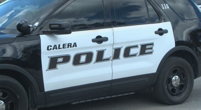 Joven de 21 años muere tras chocar su vehículo contra un árbol e incendiarse en Calera Joven de 21 años muere tras chocar su vehículo contra un árbol e incendiarse en Calera