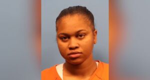 Mujer acusada de robar más de $20,000 de un banco en Hoover Mujer acusada de robar más de $20,000 de un banco en Hoover