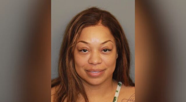 Mujer acusada de rociar a un niño con gas pimienta en Leeds Mujer acusada de rociar a un niño con gas pimienta en Leeds