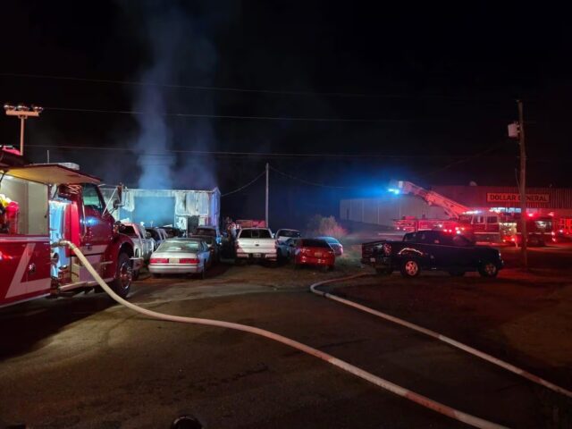 Taller mecánico destruido por un incendio en el condado de Bibb