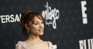 Ariana Grande anuncia lanzamiento de su nuevo álbum Petal y gira mundial Ariana Grande anuncia lanzamiento de su nuevo álbum Petal y gira mundial