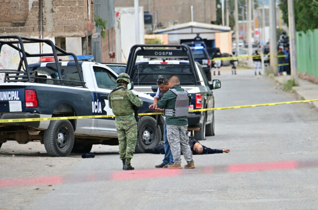 Ataque armado en Zacatecas deja víctimas y daños en comandancia policial