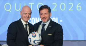 Conmebol solicita a Gianni Infantino postularse para la reelección en la FIFA Conmebol solicita a Gianni Infantino postularse para la reelección en la FIFA
