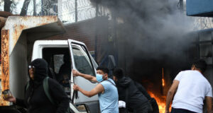 Crisis y violencia en la Universidad de San Carlos ante la elección de rector en Guatemala Crisis y violencia en la Universidad de San Carlos ante la elección de rector en Guatemala