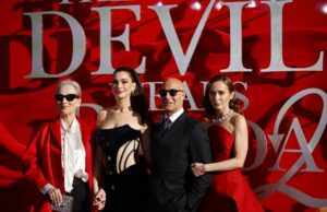 Emily Blunt y Stanley Tucci reciben estrellas en el Paseo de la Fama Emily Blunt y Stanley Tucci reciben estrellas en el Paseo de la Fama