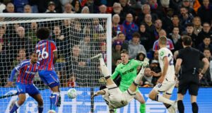 Empate sin goles deja el descenso de la Premier League al rojo vivo para el West Ham Empate sin goles deja el descenso de la Premier League al rojo vivo para el West Ham