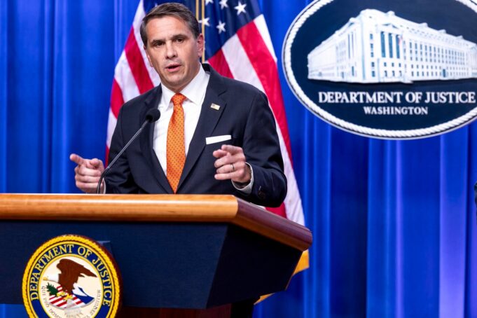 Estados Unidos prepara revocación de ciudadanía para más de 350 personas naturalizadas Estados Unidos prepara revocación de ciudadanía para más de 350 personas naturalizadas