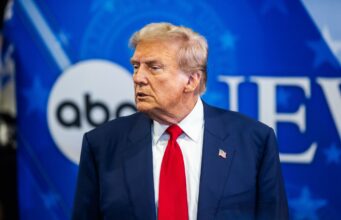 La FCC ordena revision de licencias de ABC tras polemica de Jimmy Kimmel La FCC ordena revision de licencias de ABC tras polemica de Jimmy Kimmel