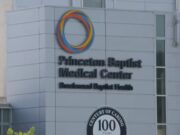 Mujer describe cómo un ascensor se desplomó seis pisos en un hospital de Birmingham Mujer describe cómo un ascensor se desplomó seis pisos en un hospital de Birmingham