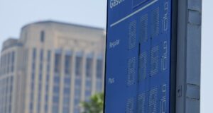 Petróleo en Texas supera los 104 dólares ante discurso de Donald Trump contra Irán Petróleo en Texas supera los 104 dólares ante discurso de Donald Trump contra Irán