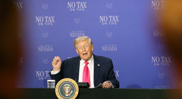 Trump habla sobre Ormuz y posible acuerdo nuclear con Irán Trump habla sobre Ormuz y posible acuerdo nuclear con Irán