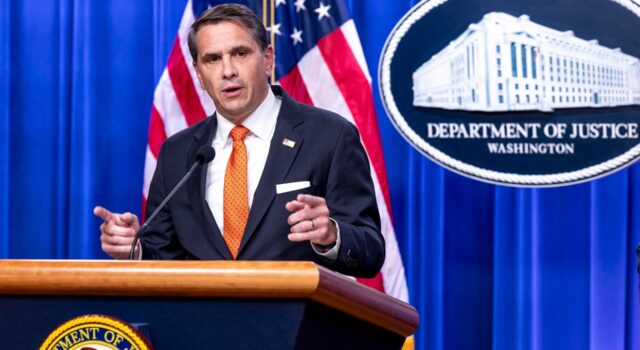 Trump señala al SPLC por presunto financiamiento a organizaciones de corte extremista Trump señala al SPLC por presunto financiamiento a organizaciones de corte extremista
