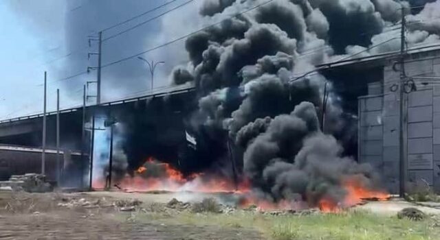 Choque de tren y pipa de gas en Querétaro deja dos muertos Choque de tren y pipa de gas en Querétaro deja dos muertos
