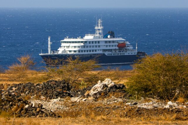Brote de hantavirus en crucero genera tensión entre Países Bajos y España
