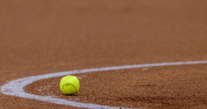 Equipo eliminado de los playoffs de sóftbol por violación a las reglas de la AHSAA Equipo eliminado de los playoffs de sóftbol por violación a las reglas de la AHSAA