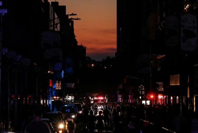 Nueva York enfrenta riesgo eléctrico por ola de calor y baja reserva energética