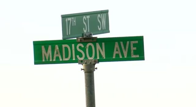 Acusan a adolescente de catorce años por asesinato intencional en Birmingham Acusan a adolescente de catorce años por asesinato intencional en Birmingham