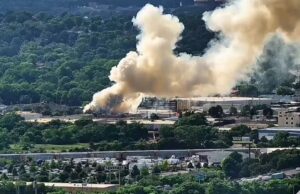 Bombero herido en incendio de iglesia en Birmingham Bombero herido en incendio de iglesia en Birmingham