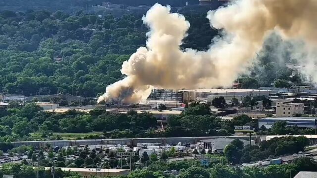 Bombero herido en incendio de iglesia en Birmingham