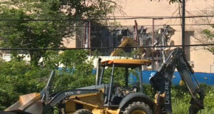 Comienza la demolición en el sitio del antiguo Brookwood Mall Comienza la demolición en el sitio del antiguo Brookwood Mall