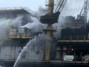 Explosion en plataforma petrolera de California obliga a evacuar a trabajadores locales Explosion en plataforma petrolera de California obliga a evacuar a trabajadores locales