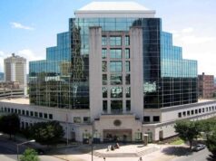 Frenan plan de tiroteo escolar en Alabama tras operativo del FBI Fachada del Palacio de Justicia Federal Hugo L. Black en Birmingham, Alabama, donde se procesan casos del FBI.