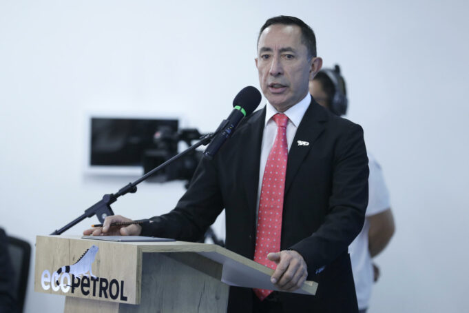 Fiscalia imputa a Ricardo Roa por irregularidades en campaña presidencial de Petro Fiscalia imputa a Ricardo Roa por irregularidades en campaña presidencial de Petro