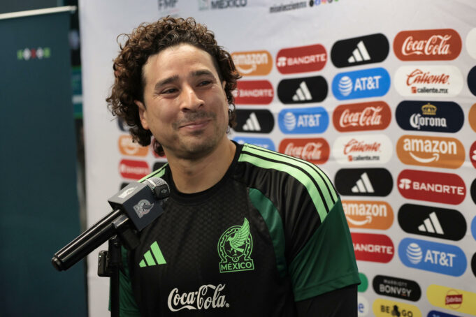 Guillermo Ochoa busca acercarse con 40 años a su sexto Mundial Guillermo Ochoa busca acercarse con 40 años a su sexto Mundial