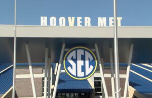 Hoover Met se prepara para el Torneo de Béisbol SEC 2026 Hoover Met se prepara para el Torneo de Béisbol SEC 2026